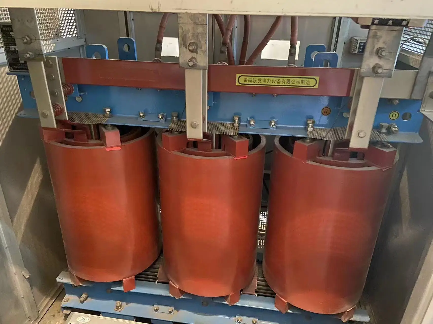 舊變壓器回收就選深圳市鑫進發(fā)再生資源回收有限公司，專業(yè)回收多類變壓器，價格合理服務(wù)優(yōu)